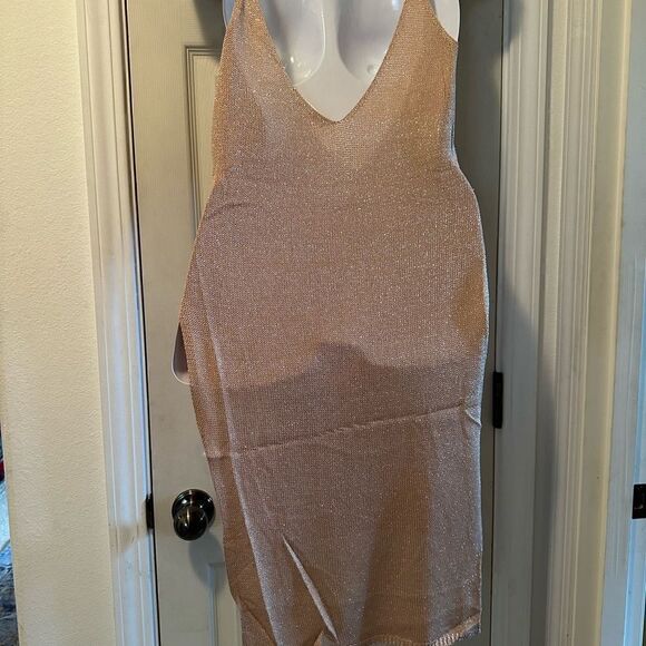 Bear Dance dress with shiny gold threads knit with two thigh, high split-sexy - Picture 6 of 8